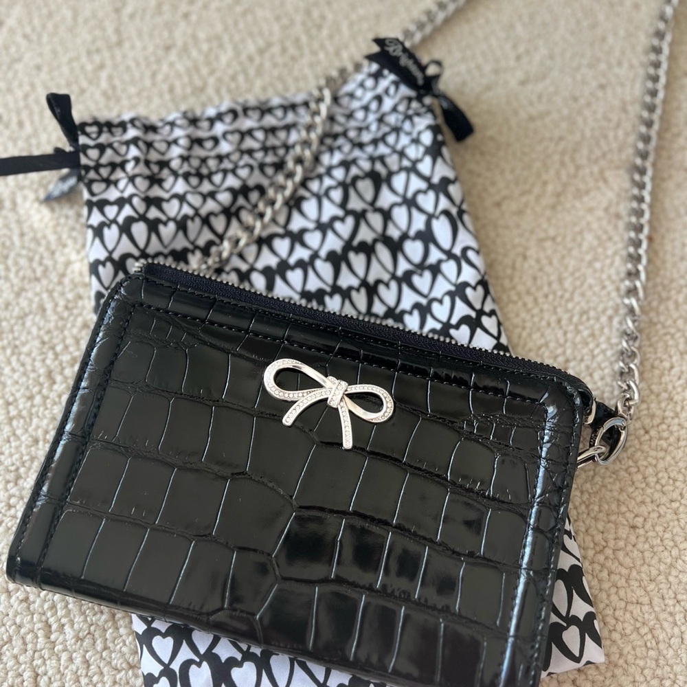 BRIGHTON BEAU GESTE BLACK MOCK CROCO CELL PHONE POUCH SILVER BOW CROSSBODY $265
